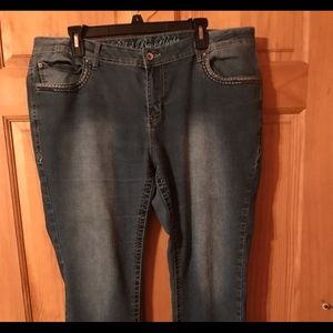 Women’s Rebel By Right jeans. Size 20.